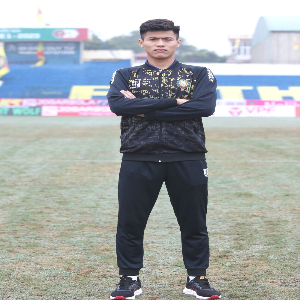 Áo khoác CLB Thanh Hóa 2023 MJ-GJ747-04 (Đen) - Góc chụp chi tiết 2