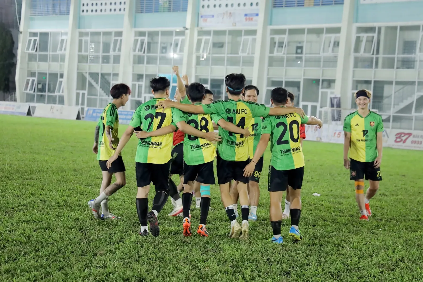 Hoạt động thể thao và cộng đồng